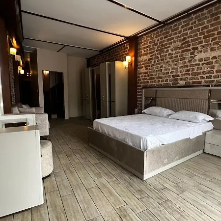 Fe Suites & Homes *